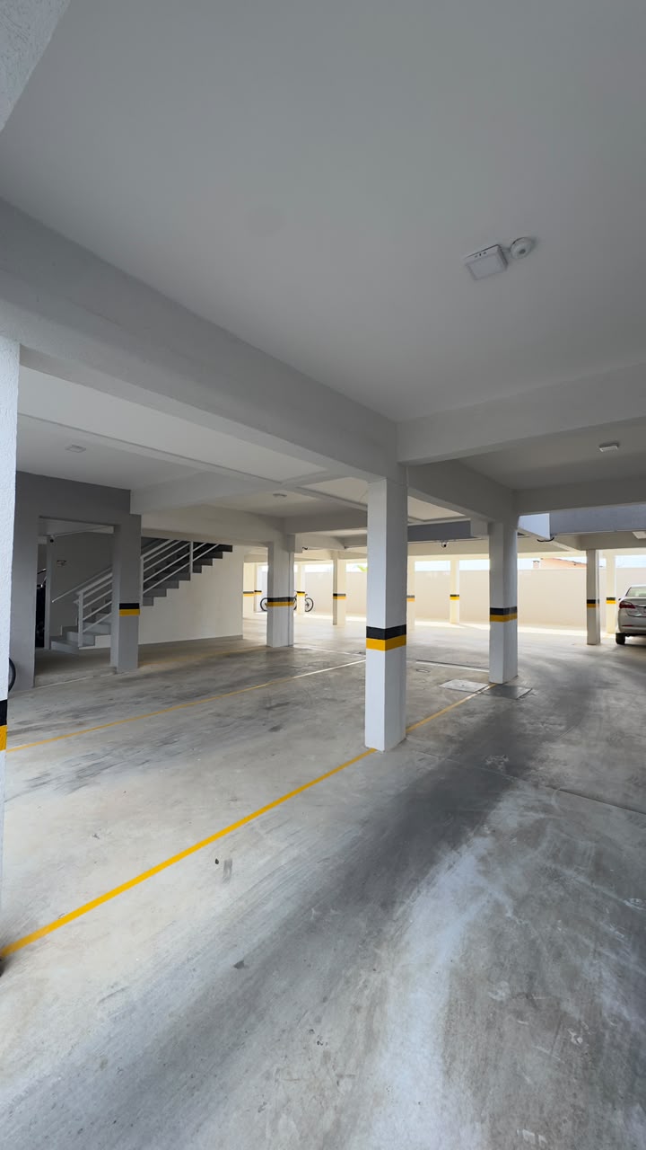 Garagem coberta do prédio