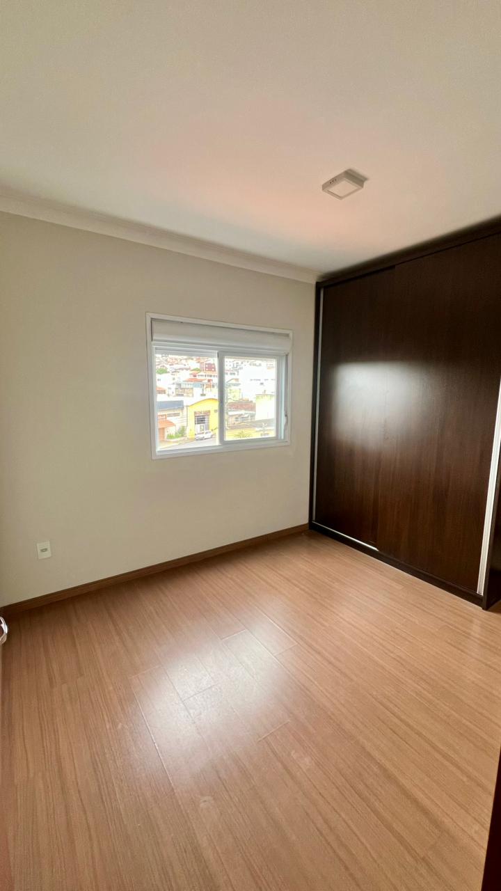Quarto com armário planejado