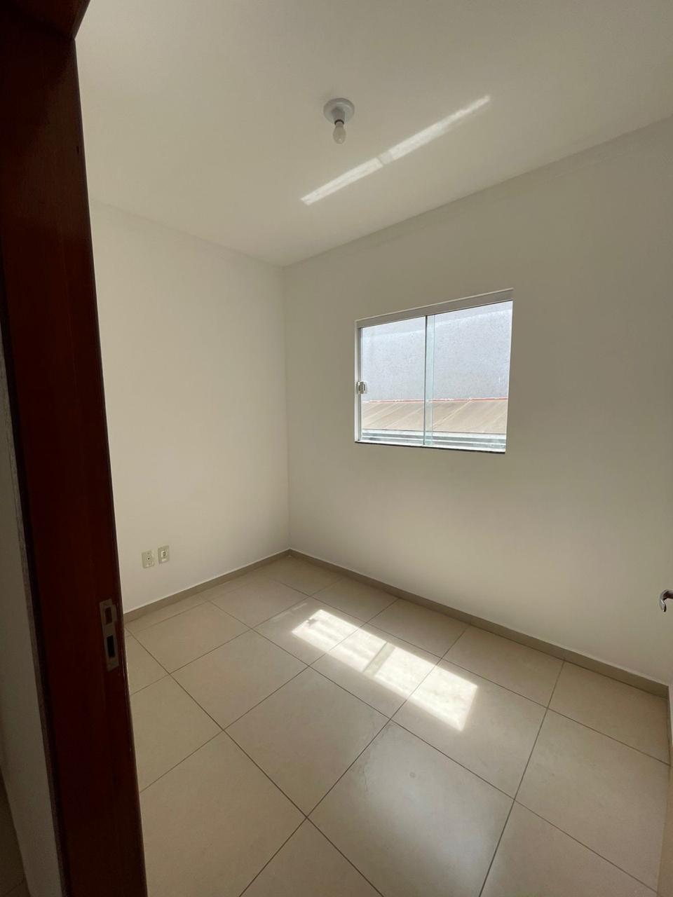 Quarto, outro ângulo