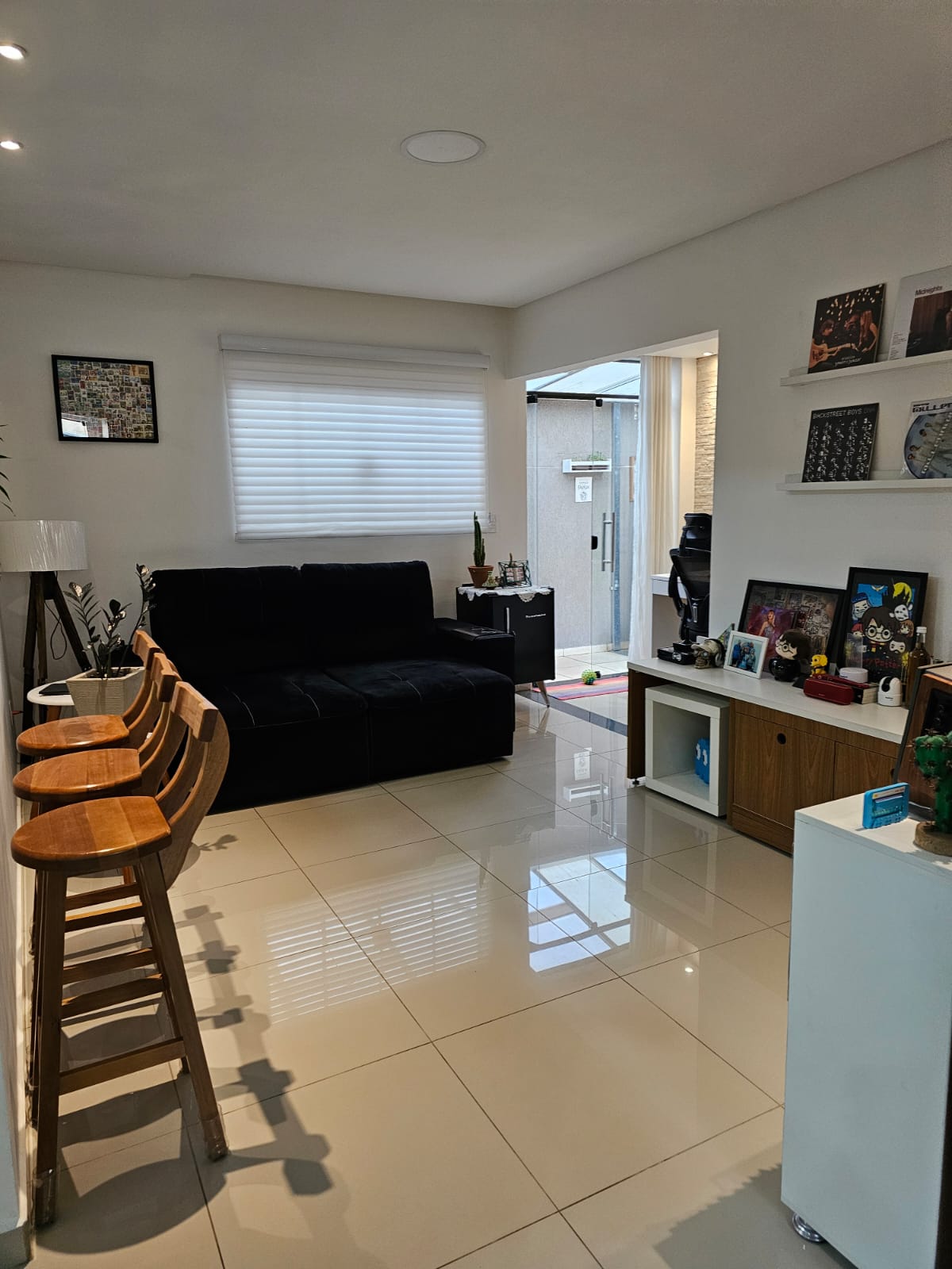 Sala com saída para o quintal