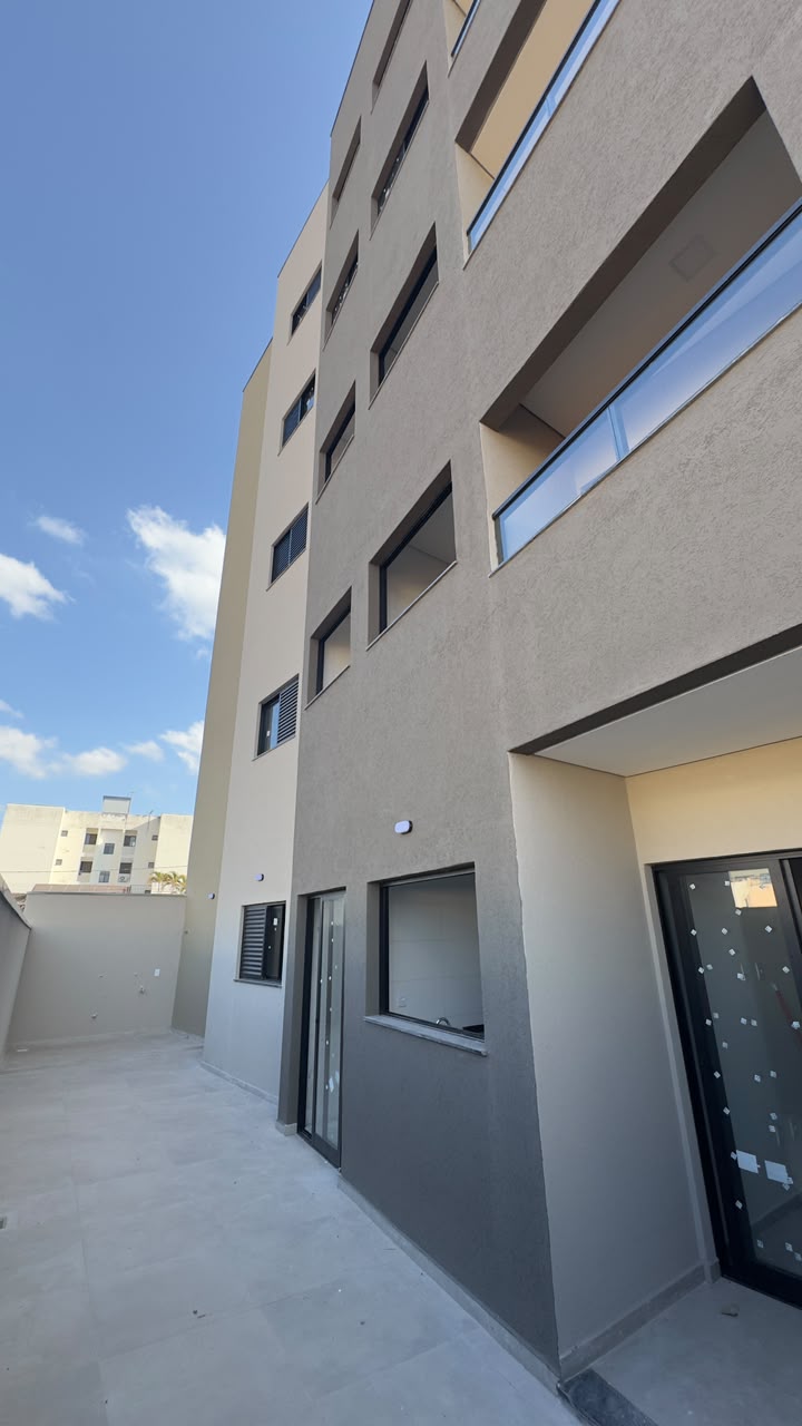 Fachada do prédio do apartamento à venda no Satélite, Pouso Alegre