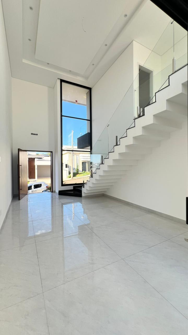Entrada e escada