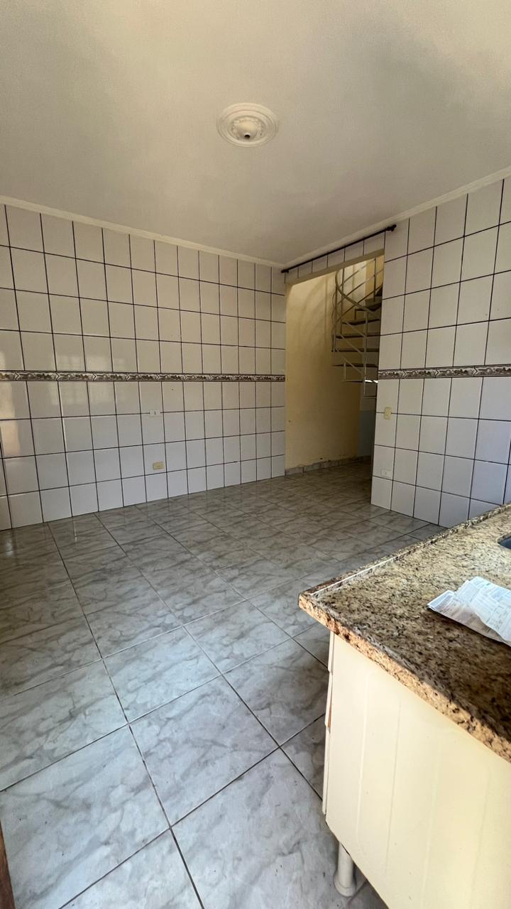 Cozinha com acesso à área externa