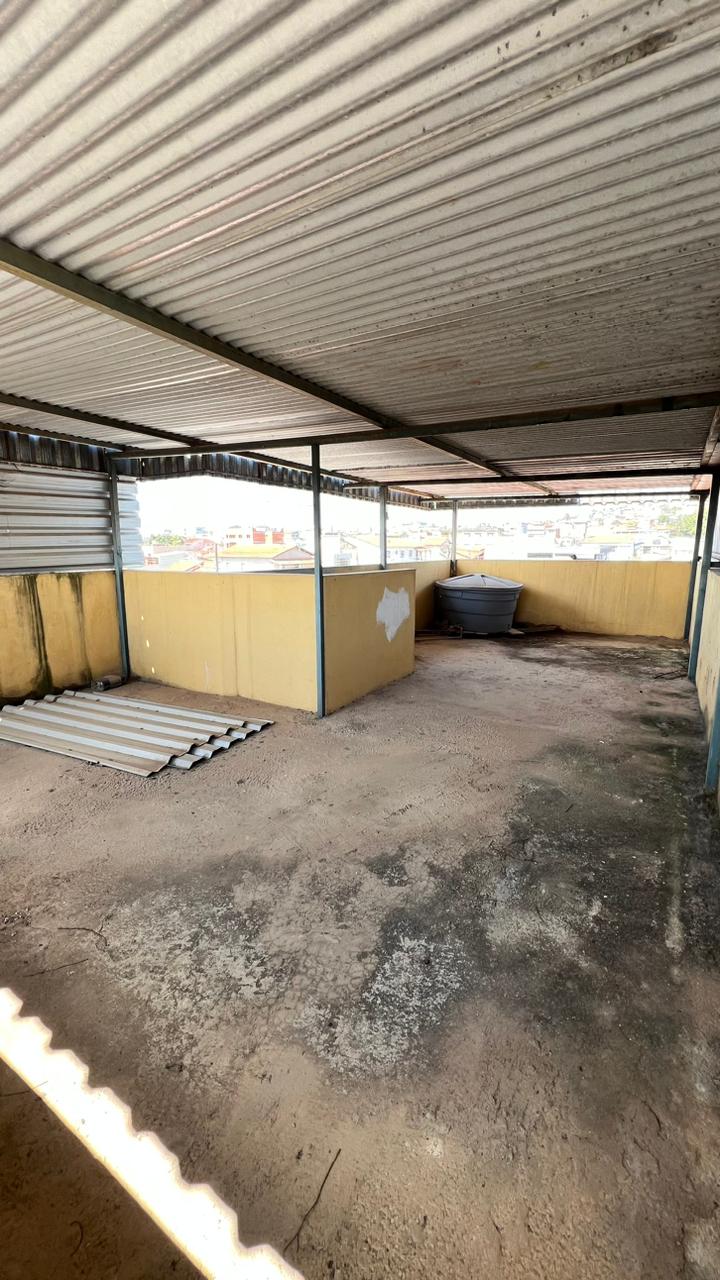 Terraço coberto com vista