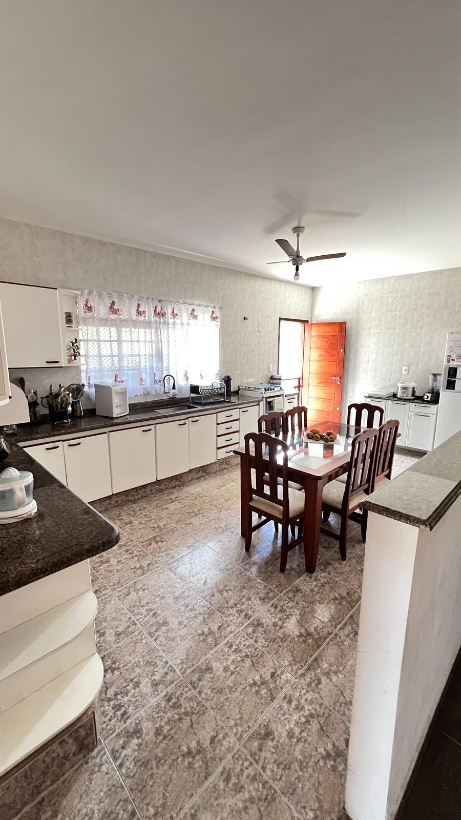 Cozinha planejada com copa