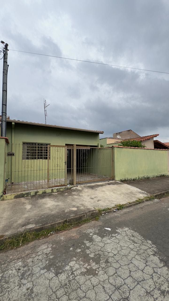 Casa à venda no Foch II, Pouso Alegre