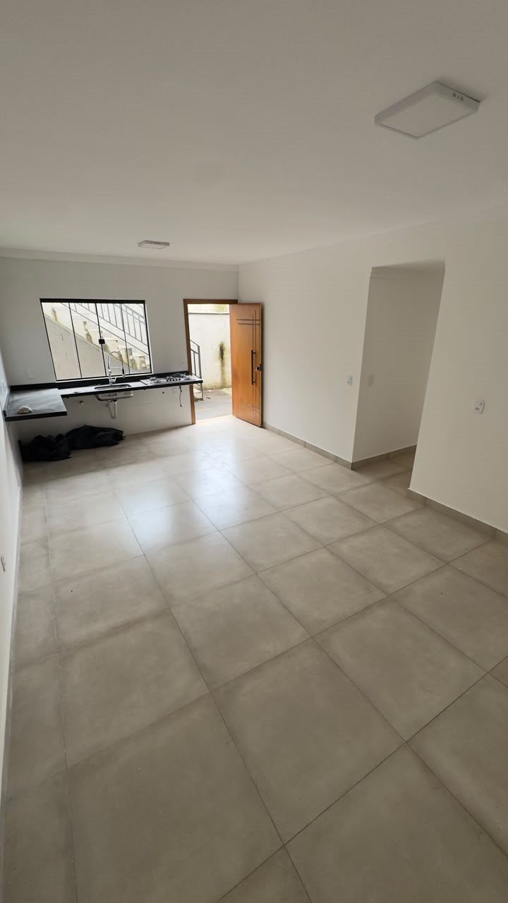 Sala de estar e entrada
