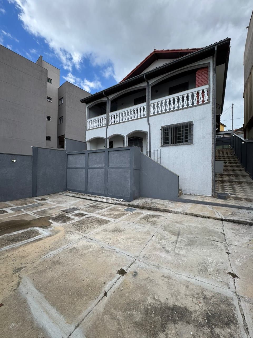 Casa de 3 andares à venda no Jardim Paraíso, Pouso Alegre