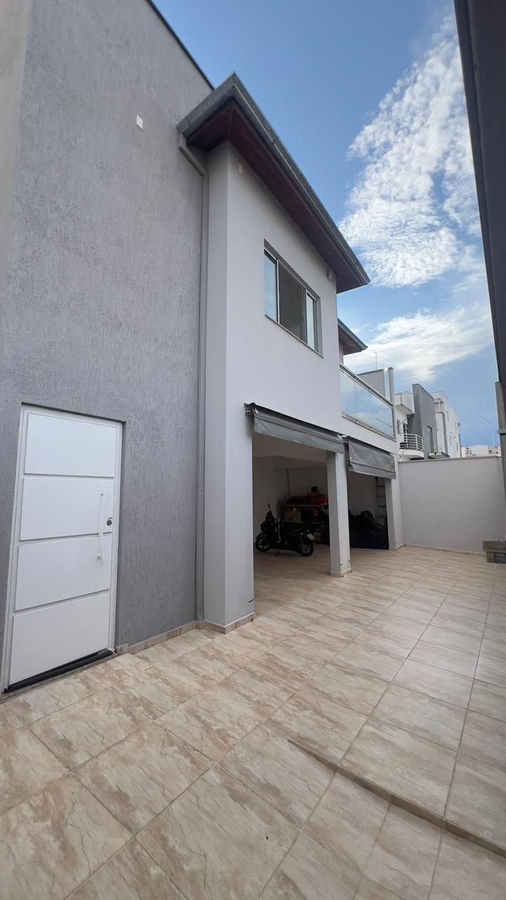 Garagem coberta
