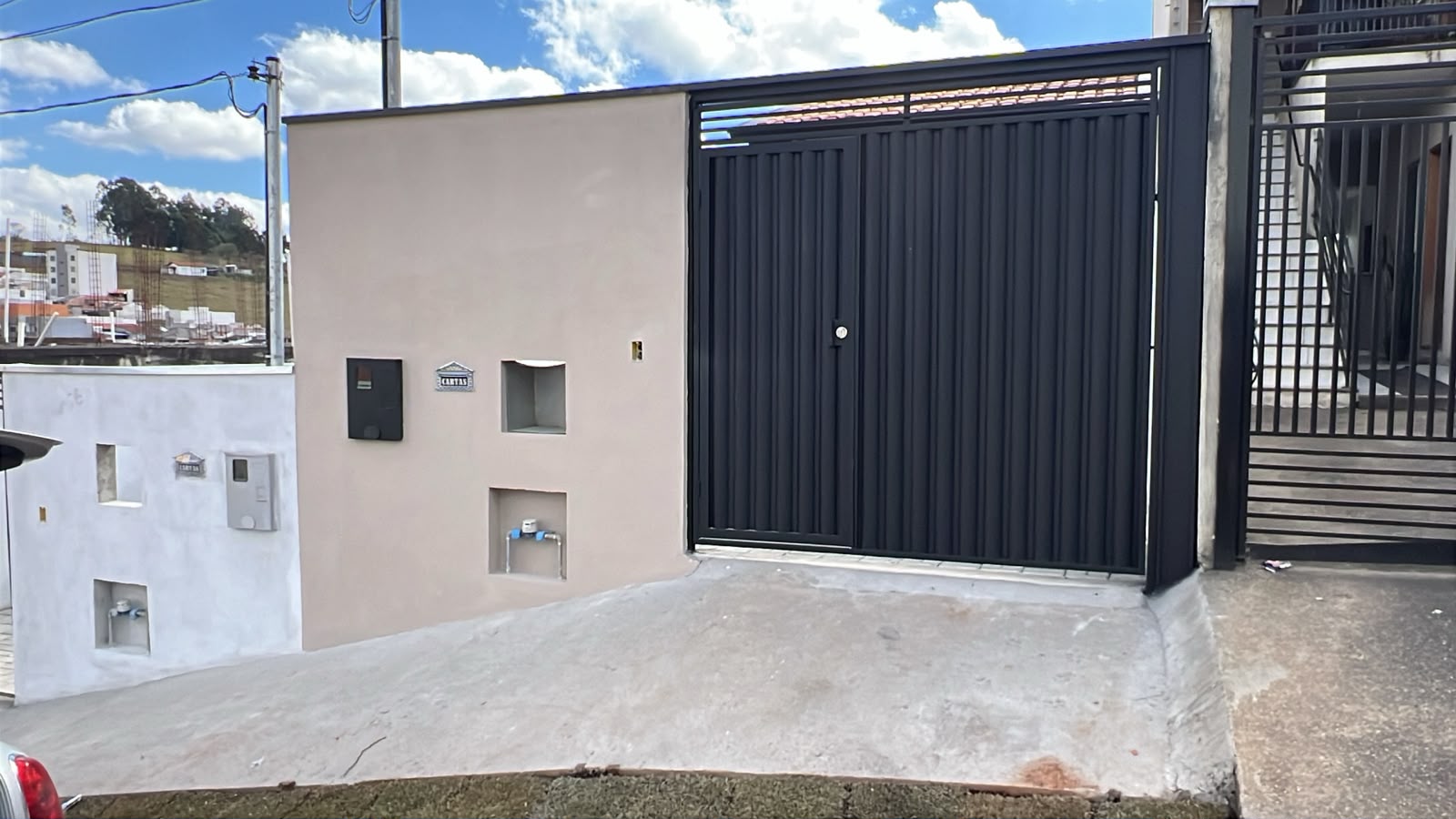 Garagem descoberta