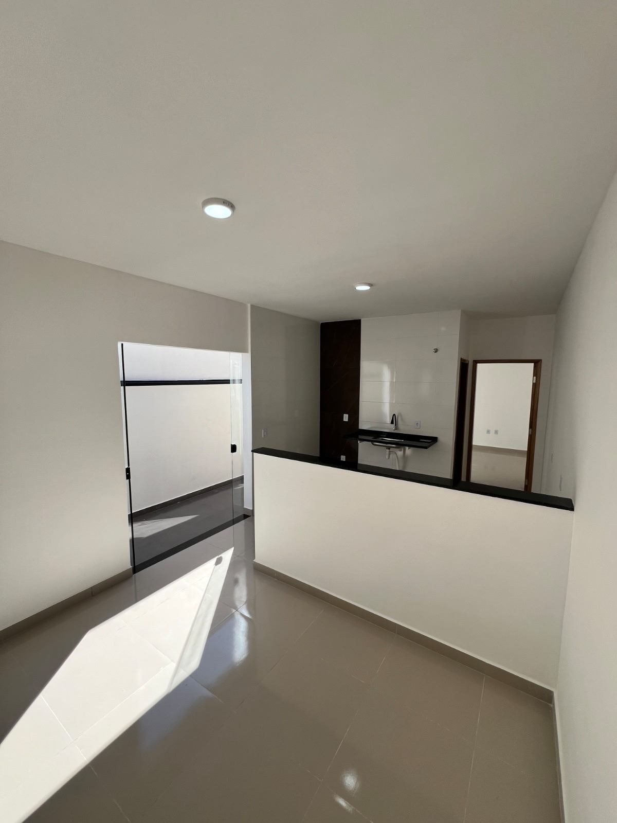 Sala e cozinha, outro ângulo