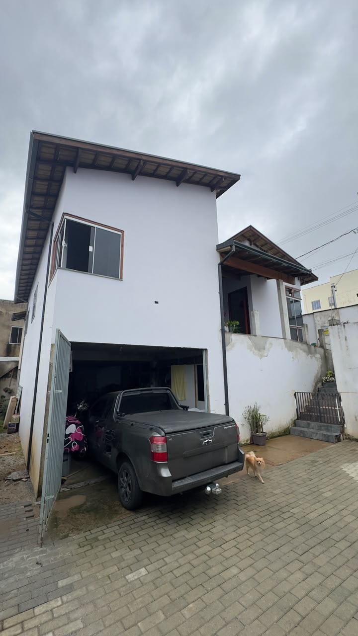 Fachada da casa à venda no Parque Real, Pouso Alegre