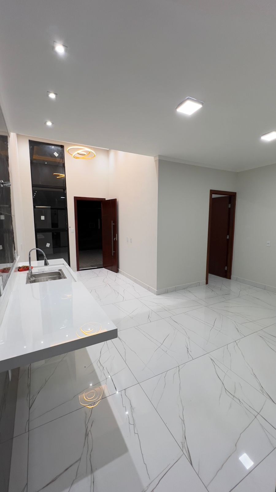 Sala integrada à cozinha