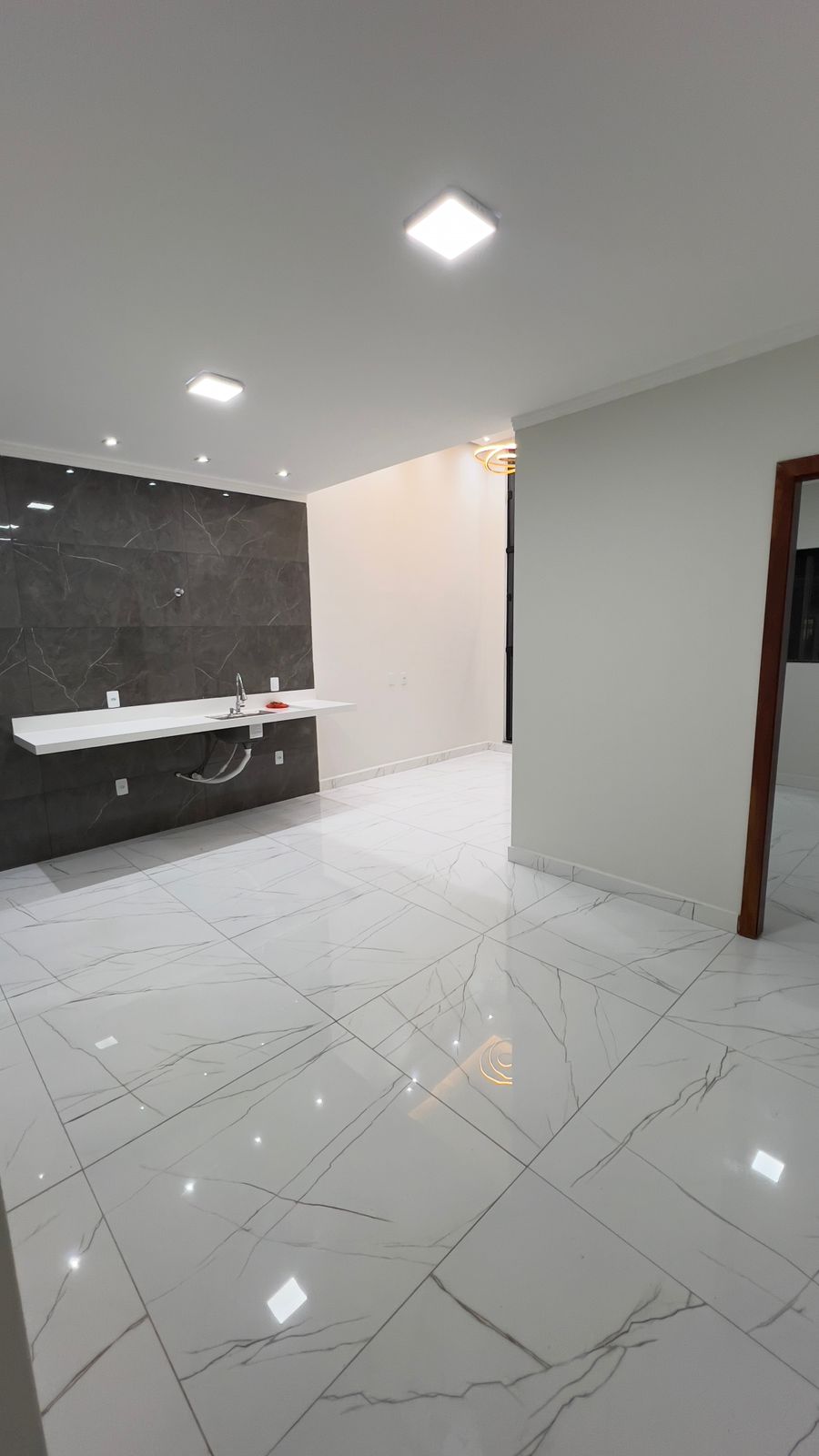 Sala e cozinha em outro ângulo