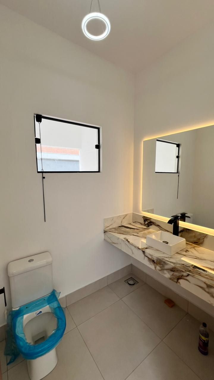 Lavabo com bancada em mármore