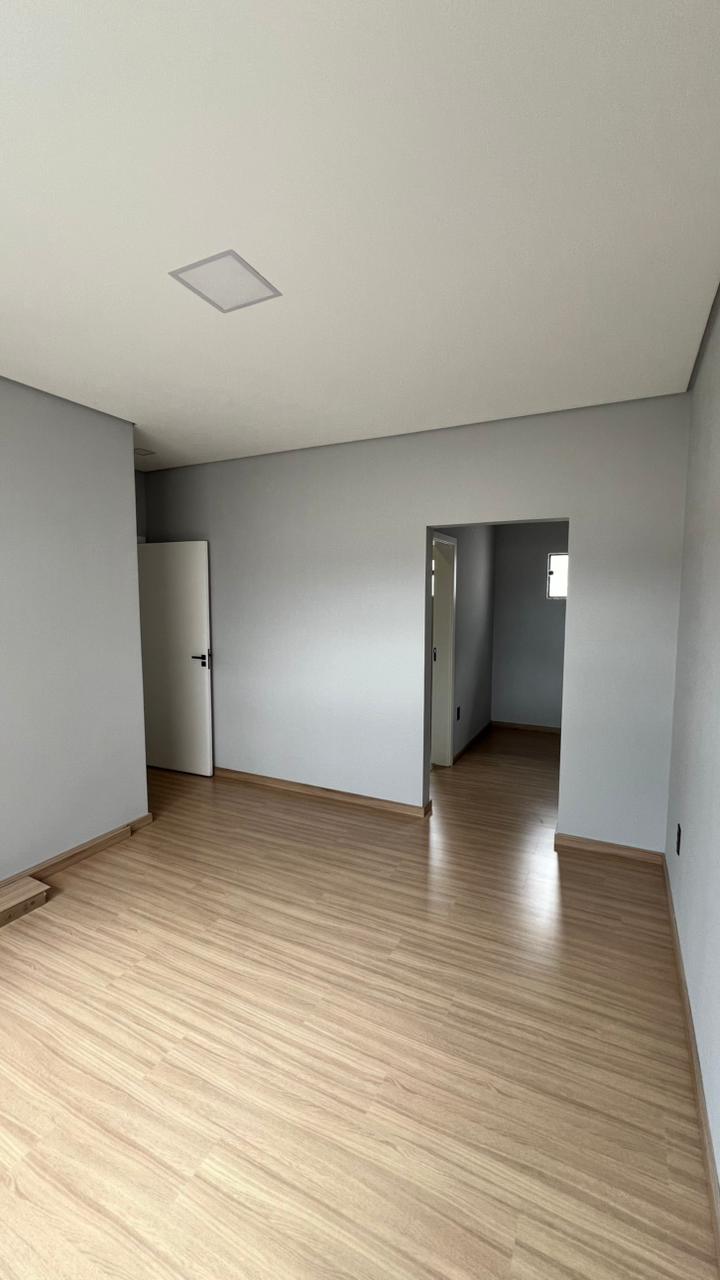 Suíte com acesso ao closet