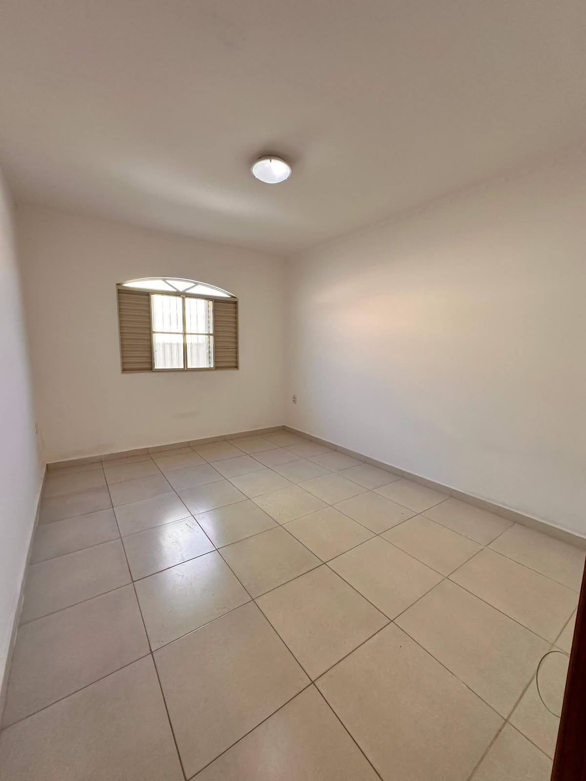 Quarto amplo