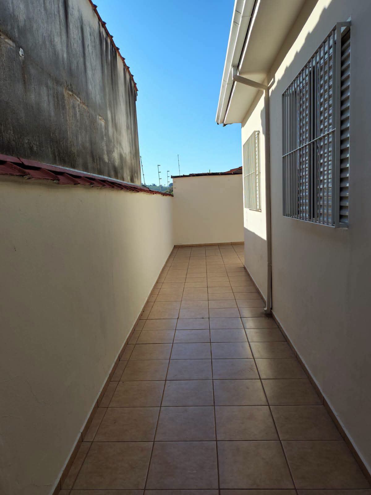 Quarto amplo