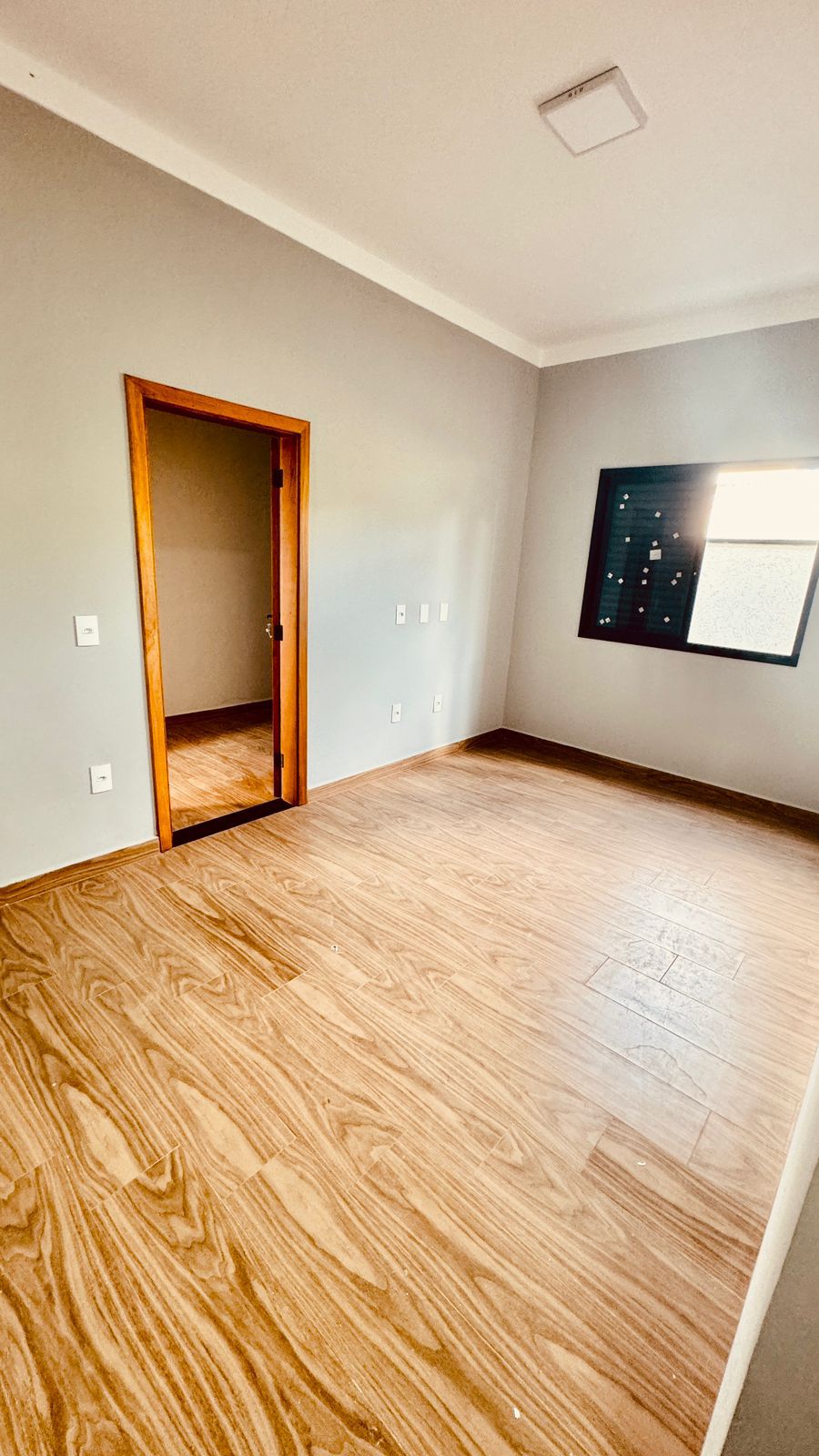 Suíte com acesso ao closet