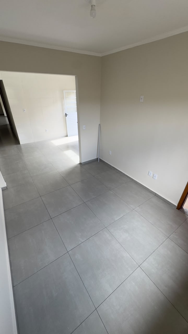 Casa à venda no Vergani com suíte e quintal grande, Pouso Alegre