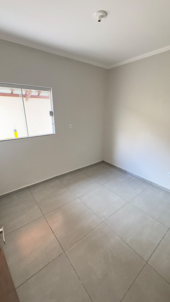 Quarto — outro ângulo