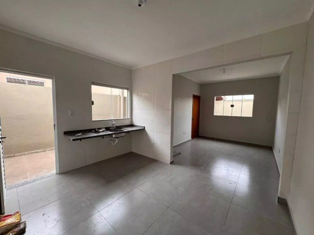Casa à venda no Vergani com quintal grande, Pouso Alegre