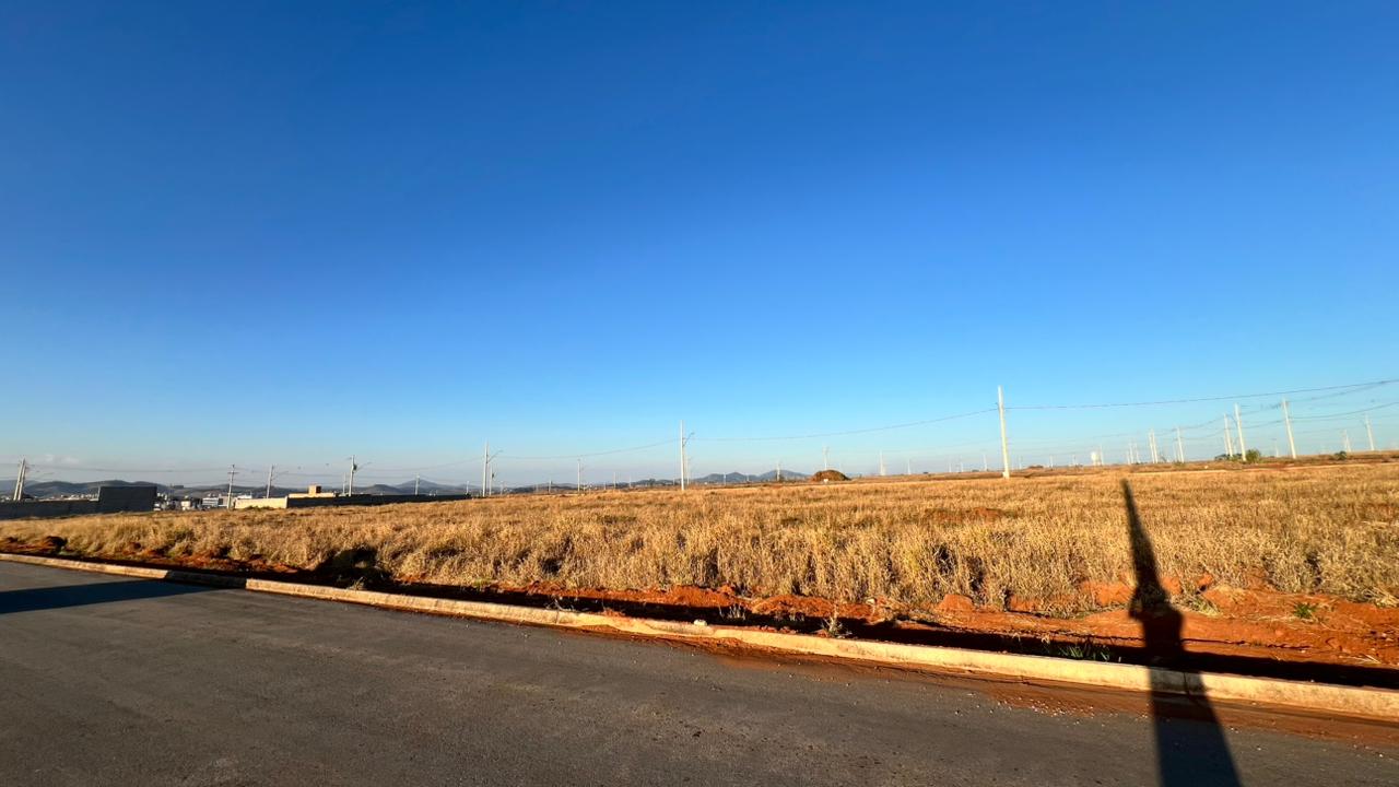 Terreno com vista aberta