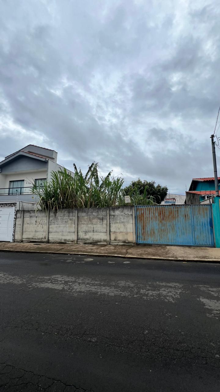 Portão de acesso ao lote