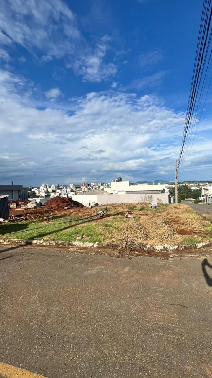 Vista aberta do terreno